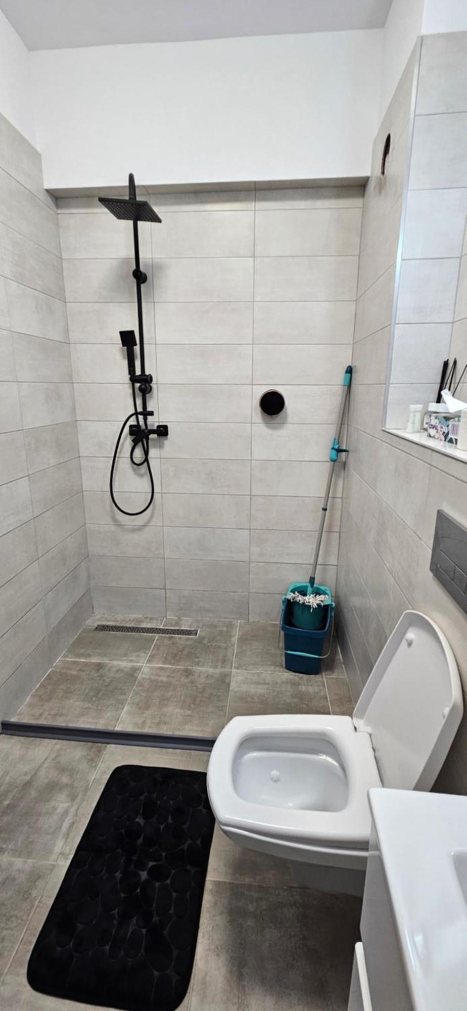 Apartament Dem Radulescu Langa Strand Râmnicu Vâlcea المظهر الخارجي الصورة